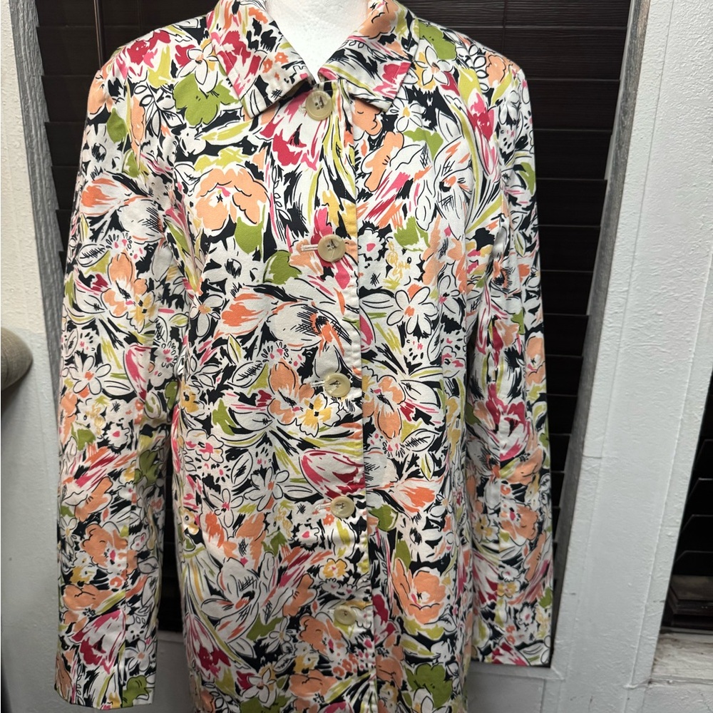 Kenar Vibrant Floral Jacket - Picture 3 of 11